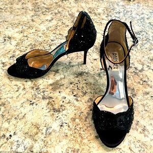 Badgley Mischka size 8 women’s embellished dress sandals, never worn